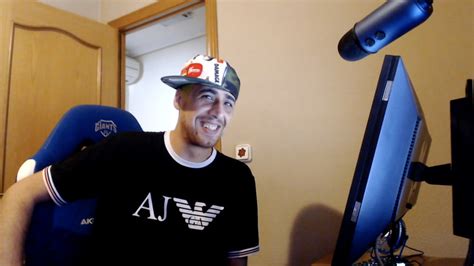 tense streamer.